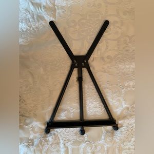 Tabletop Art Easel